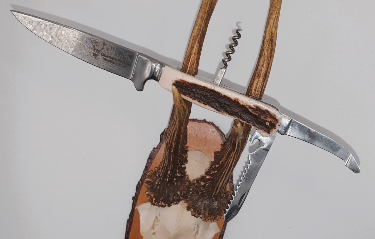 4-teiliges Jagdmesser Full Tang mit Aufbrechklinge, Knochensäge und Korkenzieher