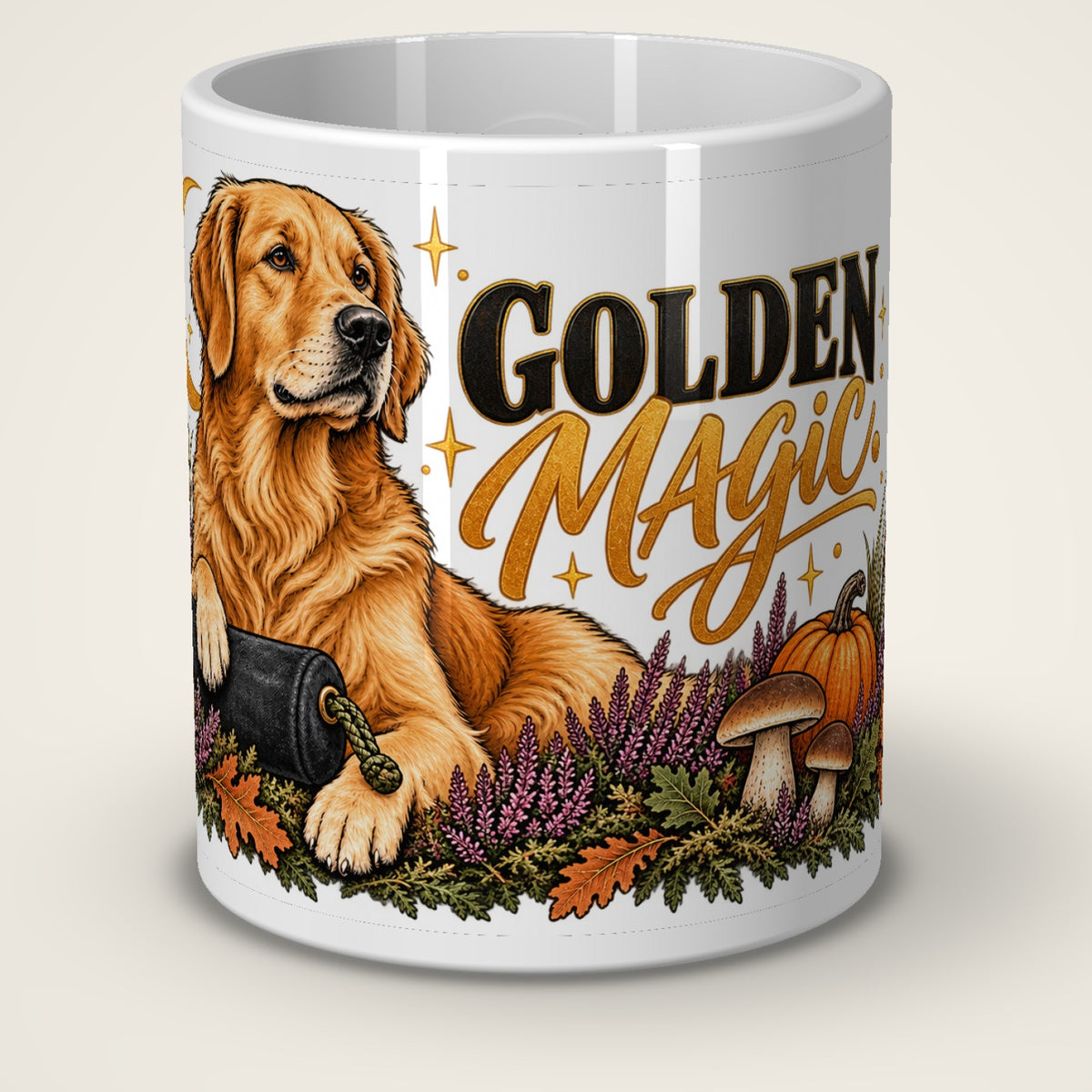 Kaffeetasse Golden Magic. – ein Golden Retriever mit Dummy im Heidekraut unter dem Sichelmond