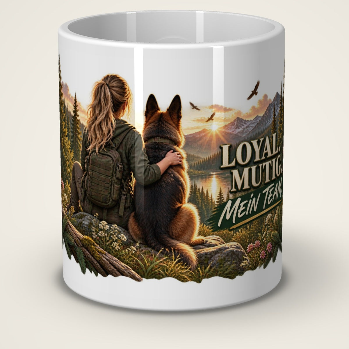 Kaffeetasse Loyal. Mutig. Mein Team. – Vorderansicht der weißen Keramiktasse