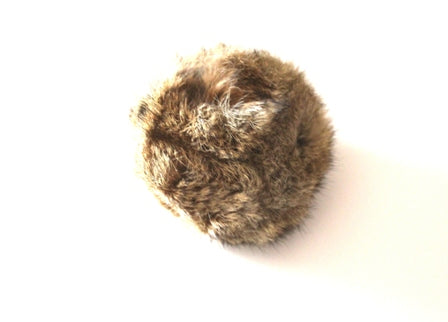 Ball aus echtem Kaninchenfell von Dog & Field