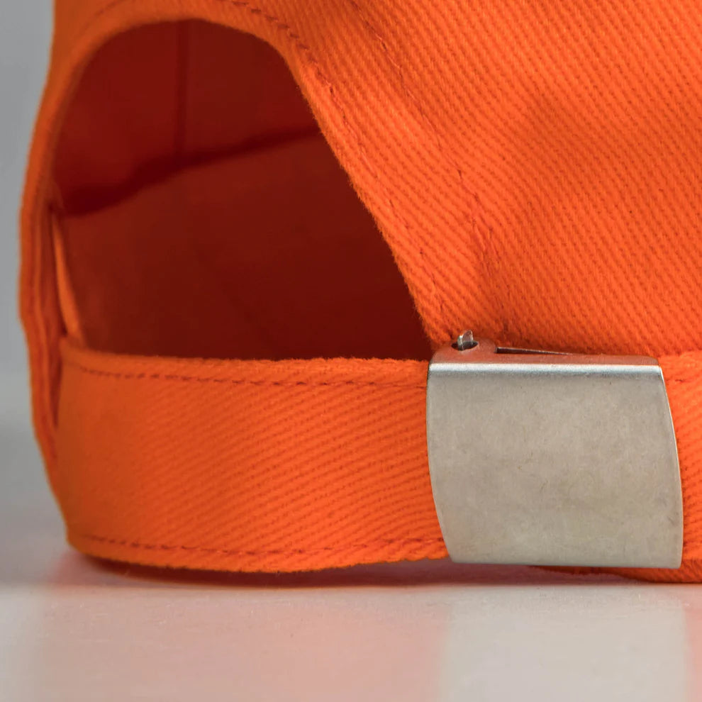 Back on Track Winged Cap in orange, olivgrün und schwarz