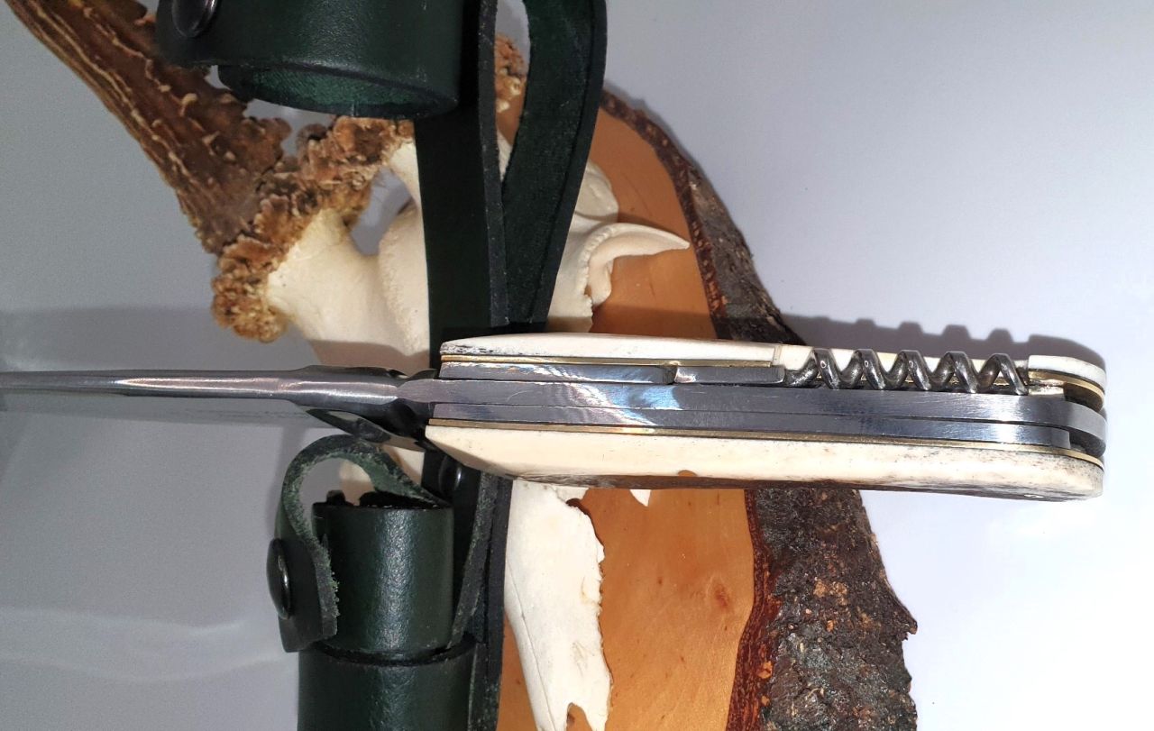 4-teiliges Jagdmesser Full Tang mit Aufbrechklinge, Knochensäge und Korkenzieher