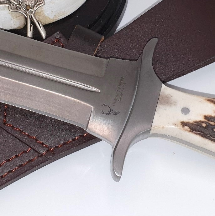 Hochwertiger Saufänger von Guerrero Knives mit Hirschhorngriff aus 440 C Stahl und Edelstahlzwinge