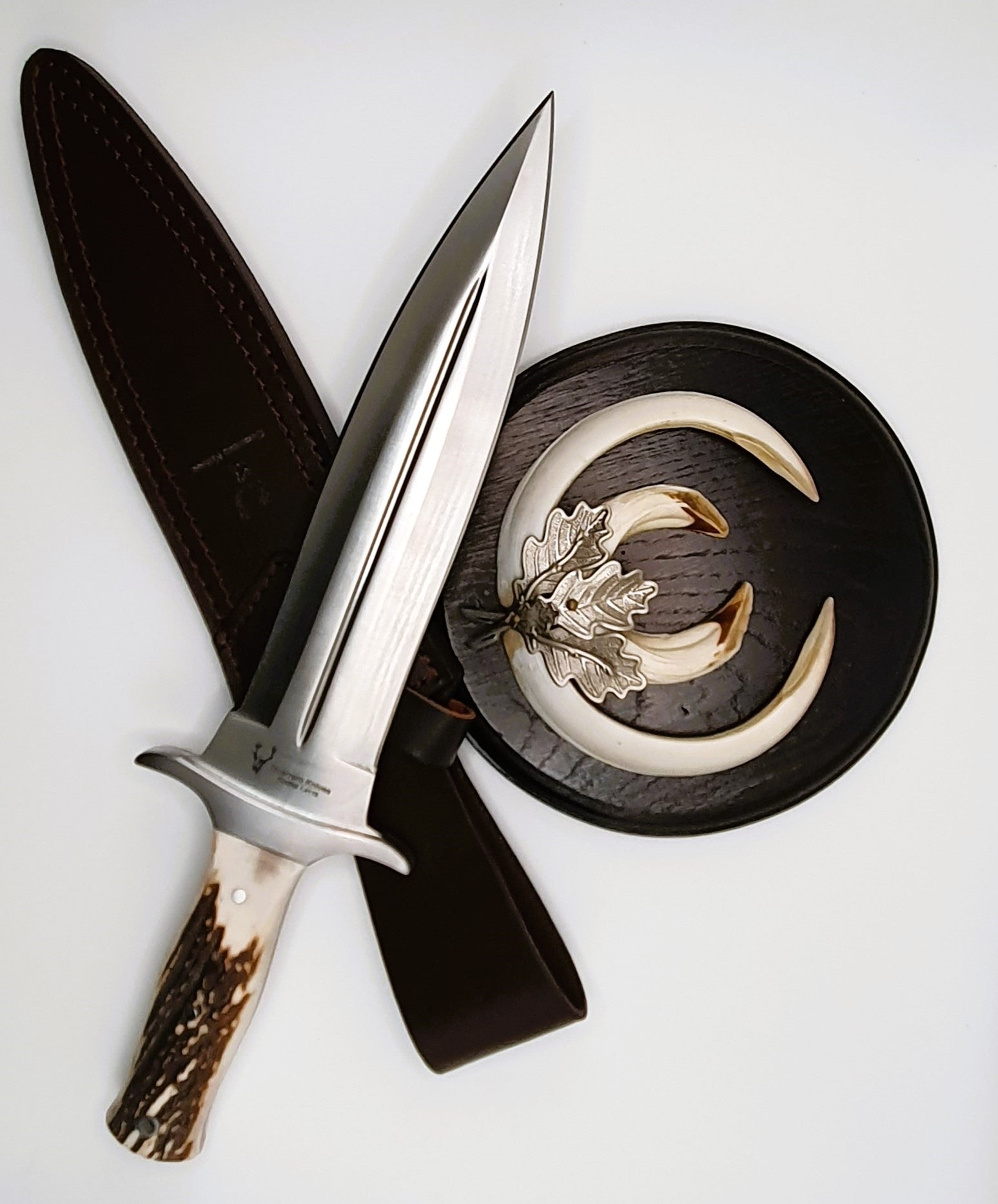 Hochwertiger Saufänger von Guerrero Knives mit Hirschhorngriff aus 440 C Stahl und Edelstahlzwinge