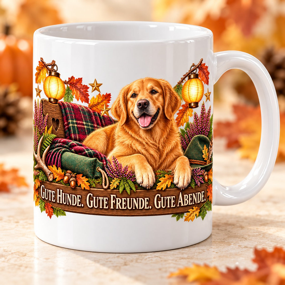 Kaffeetasse Gute Hunde. Gute Freunde. Gute Abende. – ein Golden Retriever im gemütlichen Herbstabend mit Laternen