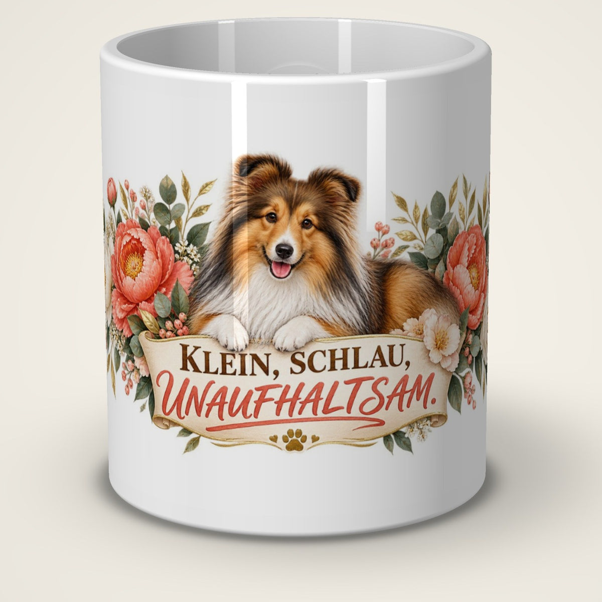 Kaffeetasse Klein. Schlau. Unaufhaltsam. – Vorderansicht der weißen Keramiktasse
